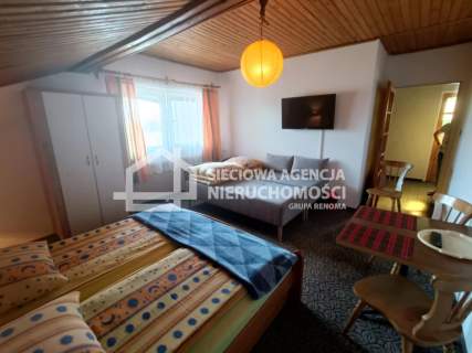Połowa domu 240m2/8 pokoi/ Krynica Morska