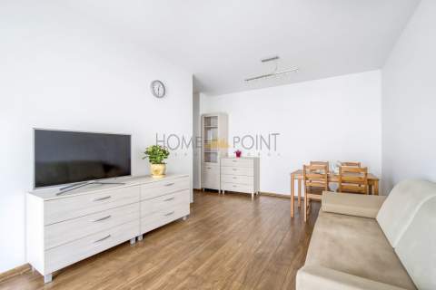 2 pokoje kuchnia duży balkon,m.postojowe,komórka