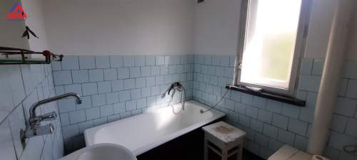 DOM W ZABUDOWIE BLIŹNIACZEJ 800 METRÓW OD CENTRUM 