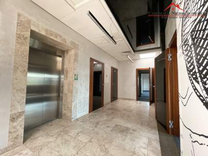 Nowoczesny biurowiec pod szkołę, hotel, siedzibę