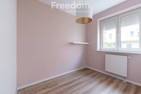 2 pokoje na Skoroszach Garaż Balkon Parter