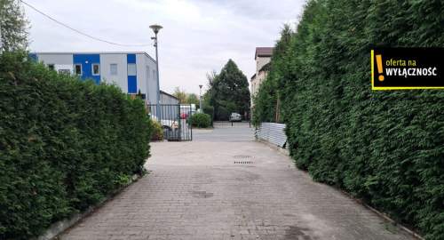 chłodnia z garażami, biurem oraz parkingiem