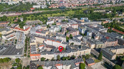 Duża kamienica w centrum Poznania 38 lokali