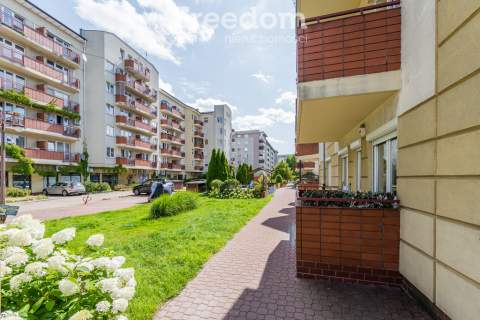2 pokoje na Skoroszach Garaż Balkon Parter