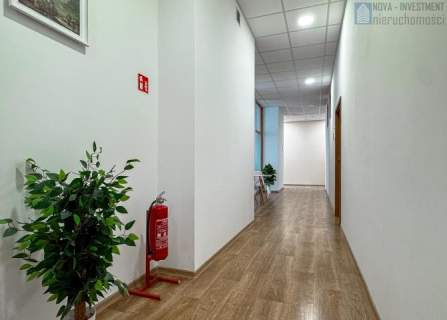 c.o. miejskie parking winda klimatyzacja