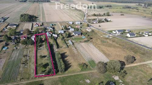 Ładna ogrodzona zadrzewiona działka 2600 m2