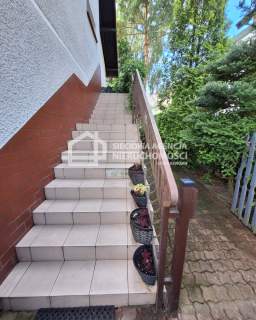 Połowa domu 240m2/8 pokoi/ Krynica Morska