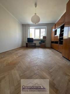 Dwa oddzielne pokoje, widna kuchnia, balkon-Ochota