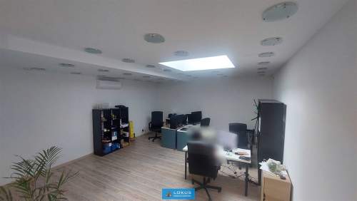 Lokal handlowo-usługowy 95 m2 parter parking klima
