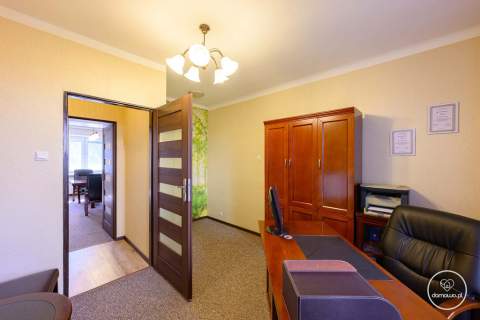 ŚRÓDMIEŚCIE KAMIENICA 3 POKOJE 49m2 BALKON