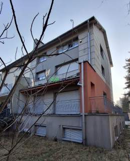 Przestronny dom dla rodziny lub firmy, metro