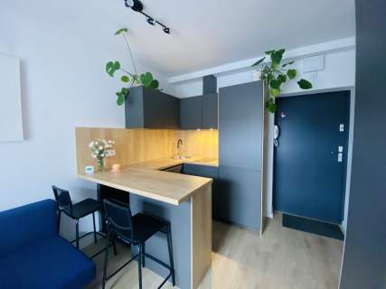 Po remoncie, oddzielna sypialnia21m2suterena21m,centrum
