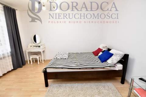 Piętro domu wraz z pięknie zagospodorowaną dziłką