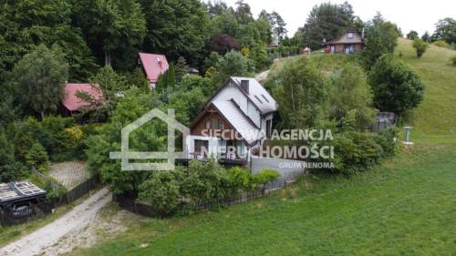 Klimatyczny dom 4 pokojowy w Szymbarku