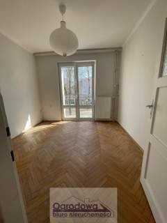 Dwa oddzielne pokoje, widna kuchnia, balkon-Ochota