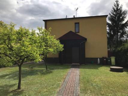 Sprzedam dom w Łasku woj. Łódzkie z warsztatem i garażem