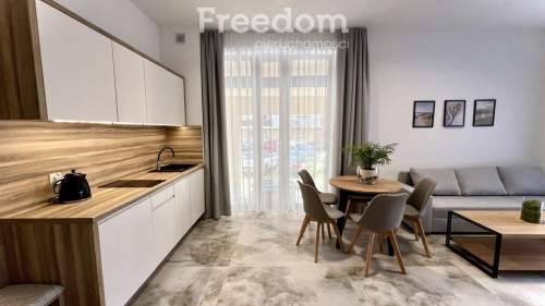 Bardzo atrakcyjny apartament przy promenadzie.