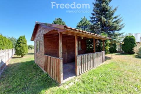 Ładna ogrodzona zadrzewiona działka 2600 m2