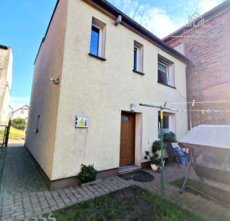 Gotowiec inwestycyjny -Skarszewy -2 domy w cenie 1