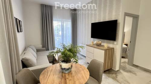 Bardzo atrakcyjny apartament przy promenadzie.