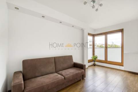 2 pokoje kuchnia duży balkon,m.postojowe,komórka