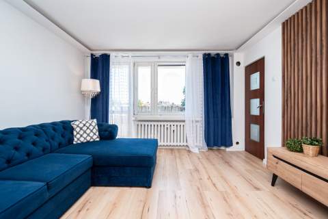 Na sprzedaż dwupokojowe mieszkanie z balkonem 47m2