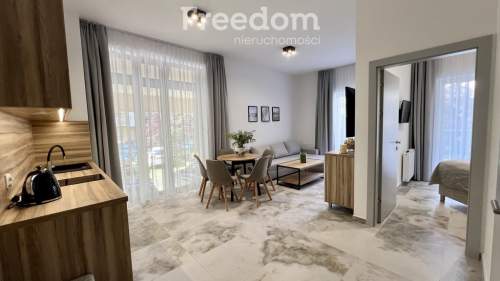 Bardzo atrakcyjny apartament przy promenadzie.