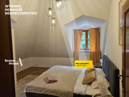 Elegancki dom wolnostojący Wawer do wejścia