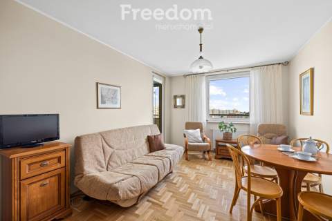 2 pokoje duży balkon winda miejsce w hali