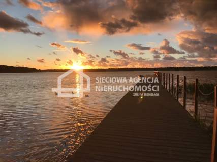 Urokliwy ośrodek nad morzem i jeziorem Nowęcin