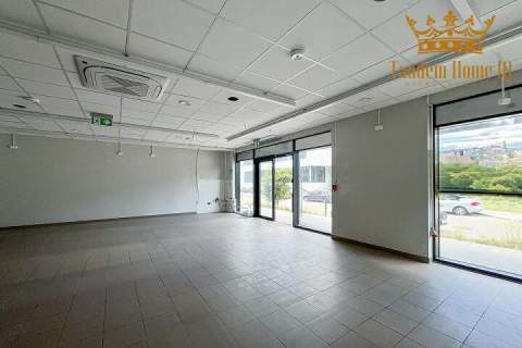 Do wynajecia lokal narożny 98,75m2, parter, Miasteczko Wilanów.