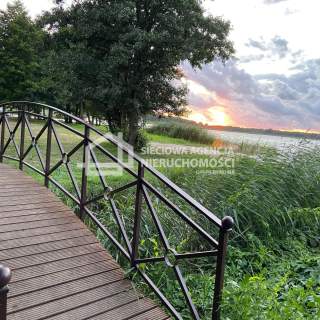 Urokliwy ośrodek nad morzem i jeziorem Nowęcin