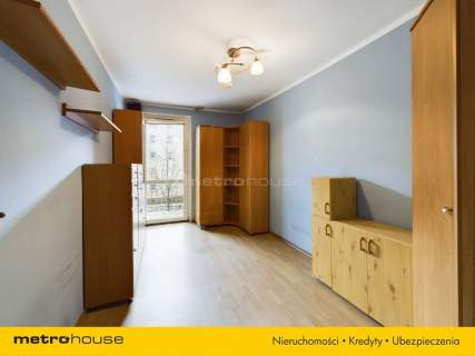 3 pokoje, balkon, 1 piętro