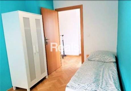 Hostel, dwa budynki, 17 pokoi, całość wynajęta