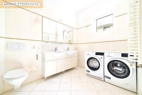 Komfortowe, 4 pokoje, balkon, winda, 1piętro garaż
