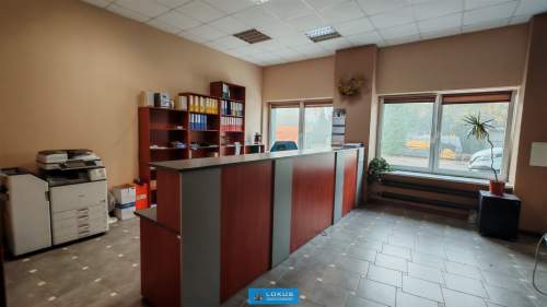 Magazyn ogrzewany Biuro 3 bramy poziom zero