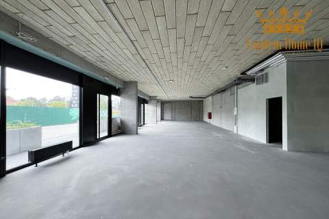 Do wynajęcia lokal handlowo-usługowy 200m2,showroom, praga p