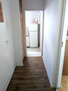 Cicha kawalerka z balkonem na ul. Młynarskiej.