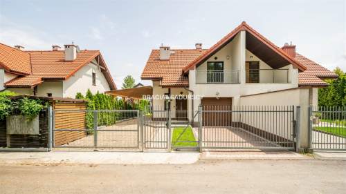Śledziejowice dom bliźniak z duzym ogródmiem
