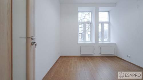 BIURO-PODZIAŁ NA GABINETY-ŚRÓDMIEŚCIE-110 m2
