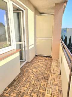 3 pokoje, 51.60m2, balkon, I piętro, po remoncie, Os. Korcza