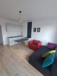 2 pokoje, 33m2 balkon, IV piętro, Centrum