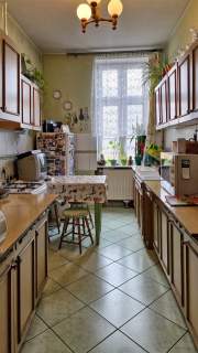 5 pokojowe w kamienicy, balkon, piwnica