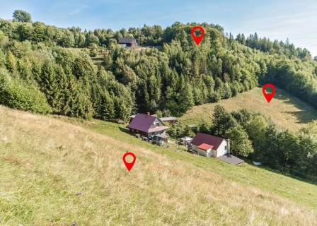 Działka z dwoma domami 680 m n.p.m