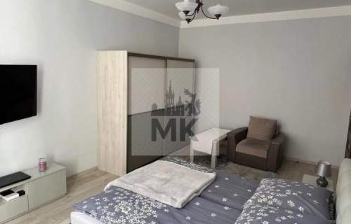 Kazimierz, duże mieszkanie z balkonami do wejścia