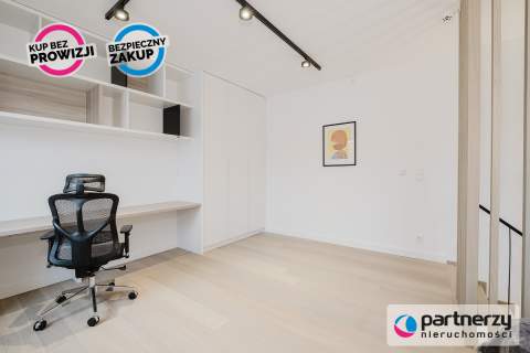 Nowoczesny, dwupoziomowy apartament w Mechelinkach