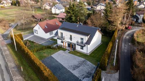 Budynek wolnostojący, 5 mieszkań, gm. Wieliczka