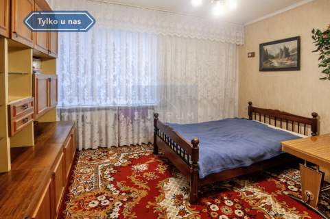 Dom Z budynkami produkcyjnymi Żarki