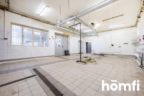 Przestronny obiekt z lokalami usługowymi 650 m2
