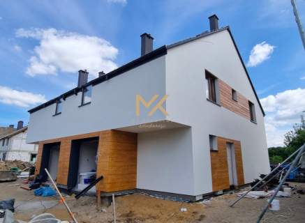 BLIŹNIAK 2 LOKALE/MIEJSCE POSTOJOWE/OGRÓD/4 POKOJE